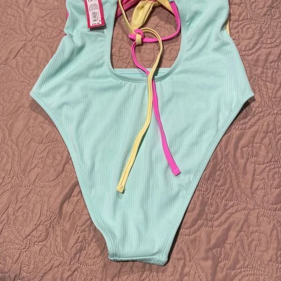 Cute One Piece Swimsuit - Picture 6 of 10
